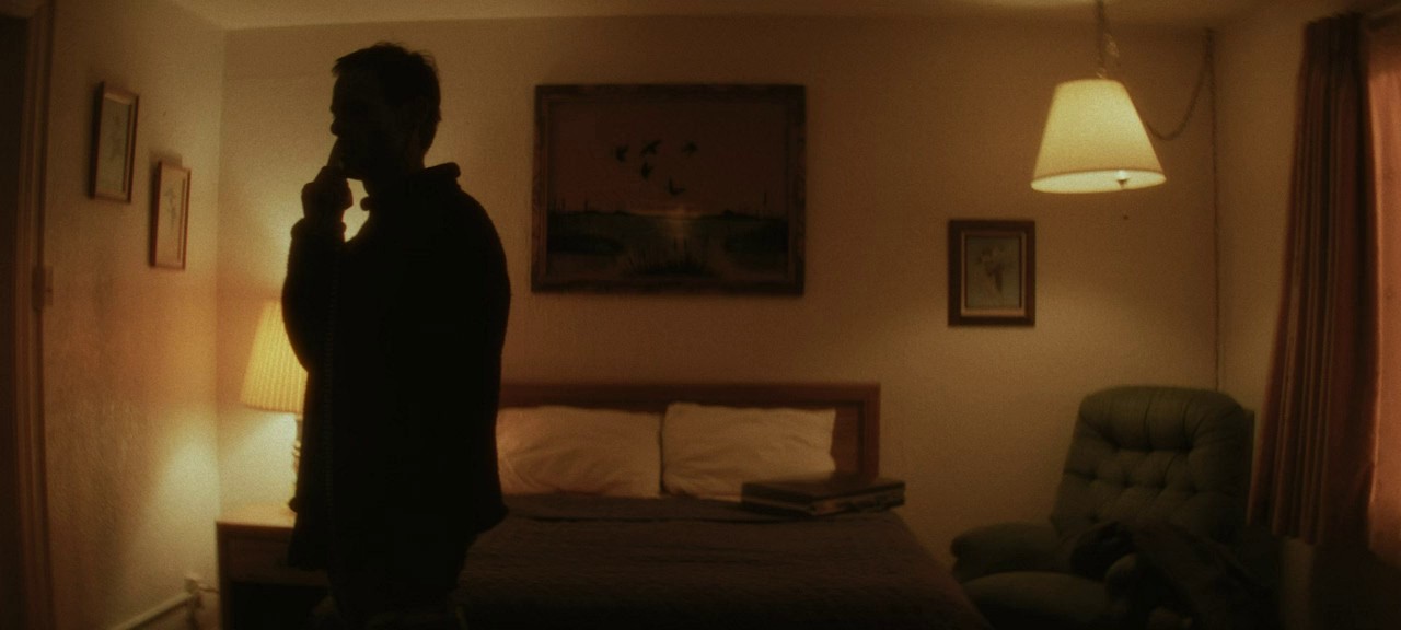 Blood-for-Dust-2024-AMZN-WEB-DL-Hindi-English-720p-AVC-DDP-2-0-ESub-mkv-0002