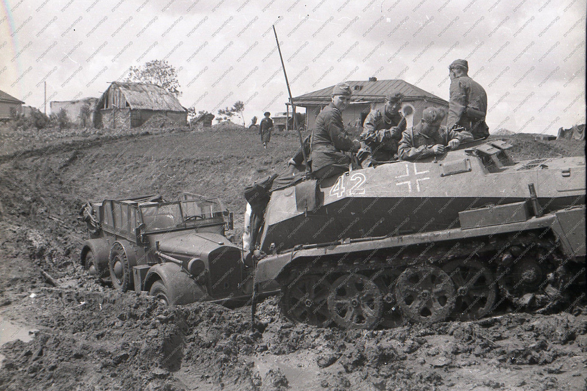 Gebirgsjäger Kommandeur im Kübelwagen, Sdkfz, Ru