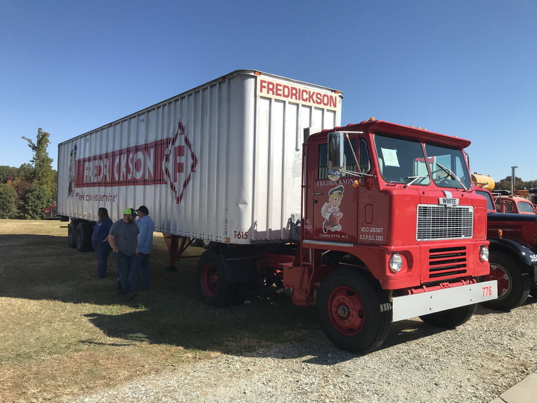 White 1970 7400 COE Fredrickson JL  (2)
