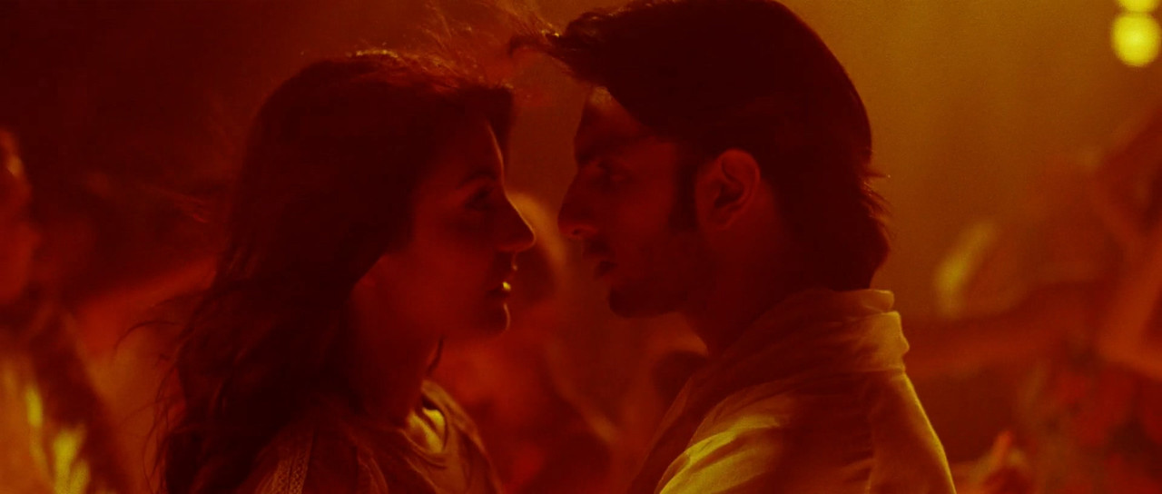 Anushka Sharma - Ladies Vs. Club Scene.mkv_20200818_202714.026