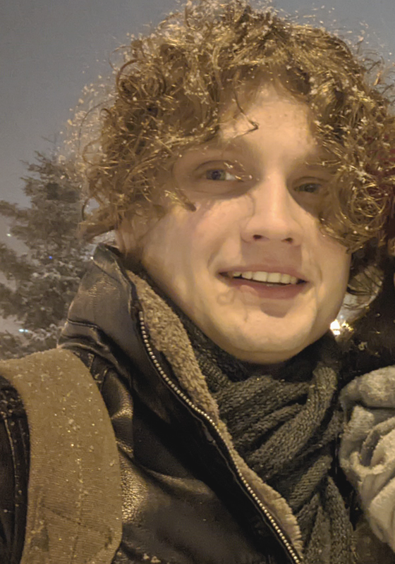 более бледный для резме