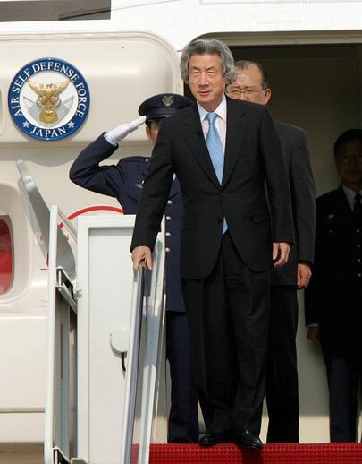 Henry Takajiwa lors de sa visite au Royaume de Teyla