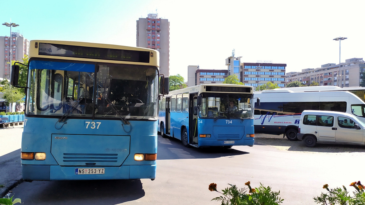 Volvo B10MA / Neobus #737 #734