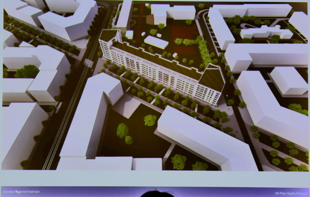 Bild: https://i.postimg.cc/6qgFSssy/P1260999.jpg