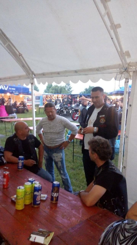 34906529_1624977560933047_432407025209573376_o