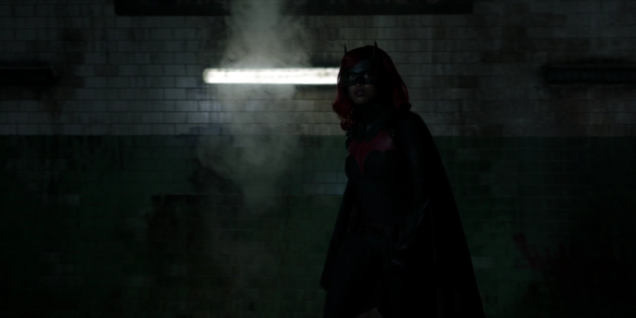 Batwoman.S02E01.Che.cosa.e.successo.a.Kate.Kane.720p.BDMux.ITA.ENG.AC3.x264-BlackBit[screenshot 8]