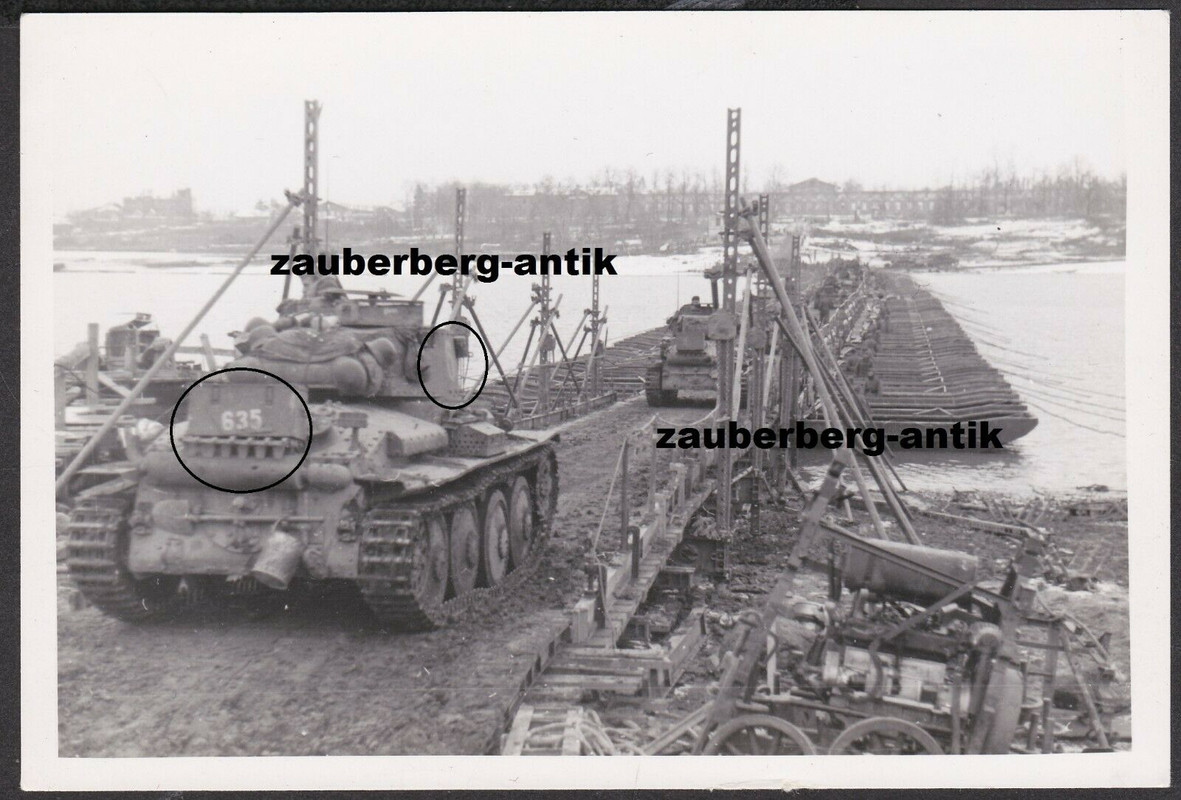 Foto Wehrmacht Panzer-Division Panzer 38(t) tank CKD Praga Ostfront