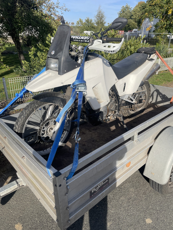 9AC6677F-46DE-420F-B883-AFB9EDDDE4A2