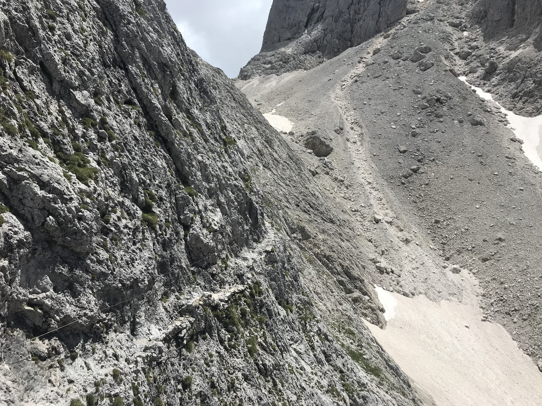 80563BFA-2152-43FB-9FF2-1123A2045148