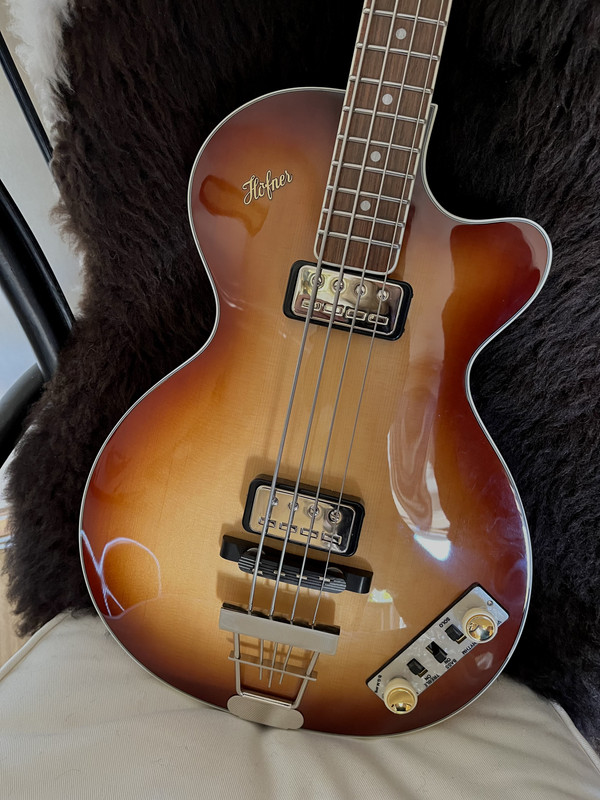 EB610922-C773-489F-BC02-5A7B12AD36CD