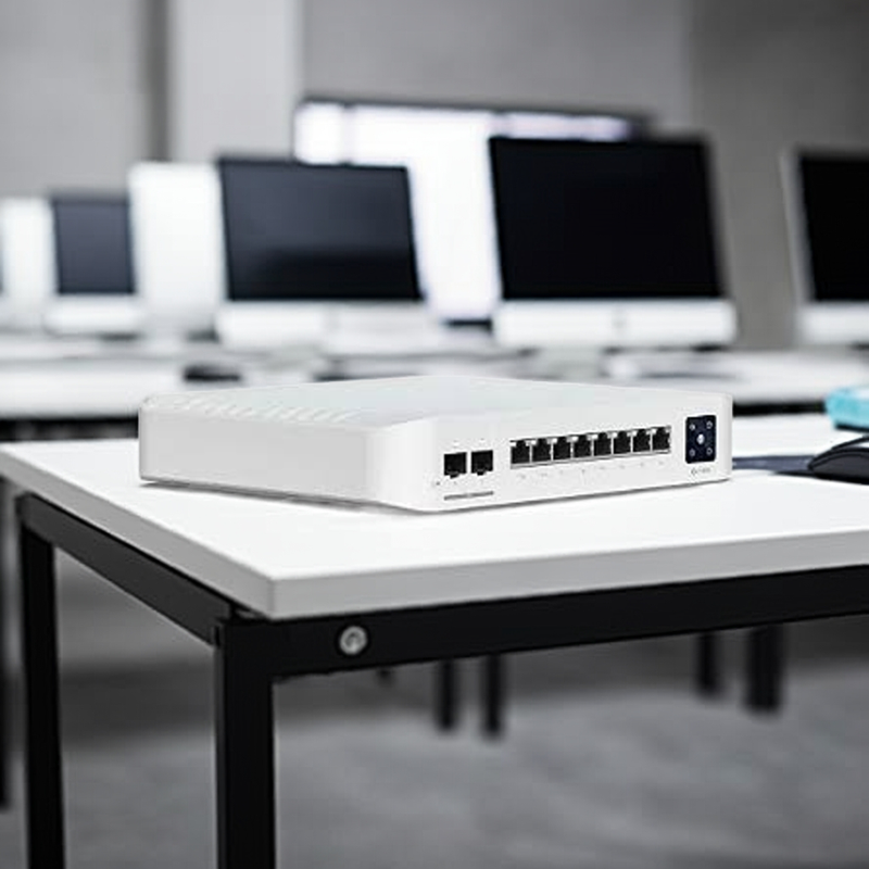 Switch USW-Pro-8-Poe e seu adaptador de energia AC/DC