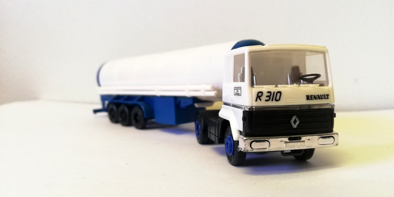 Mach (2585)