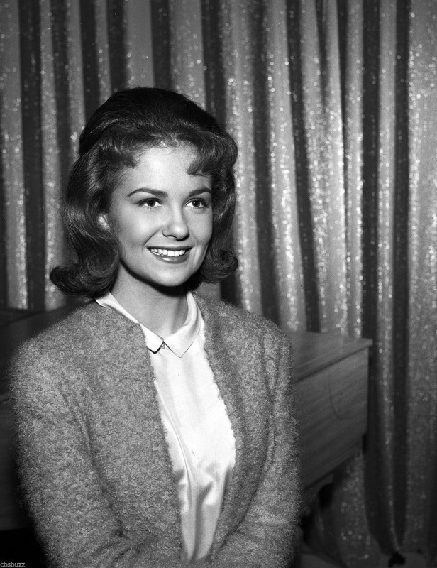 shelley_fabares_b32