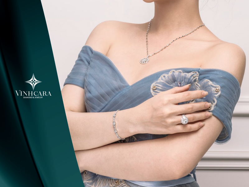 Khách hàng Việt ưa chuộng mua trang sức cao cấp