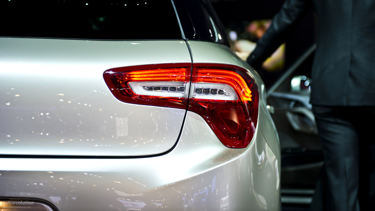 9D8F50EB-7EE4-4B18-BCE6-044AEF8EF552