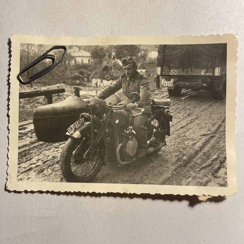 Krad Kradmelder Motorrad Motorbike KFZ Soldat Front (2)