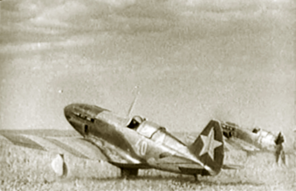 Mikoyan-Gurevich-MiG-3-631IAP-Red-40-at-Kuibyshev-Front-1942-01