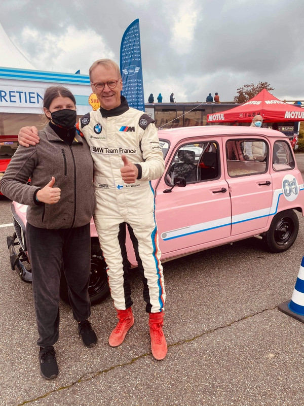 Resized_received_963685147465840(1)