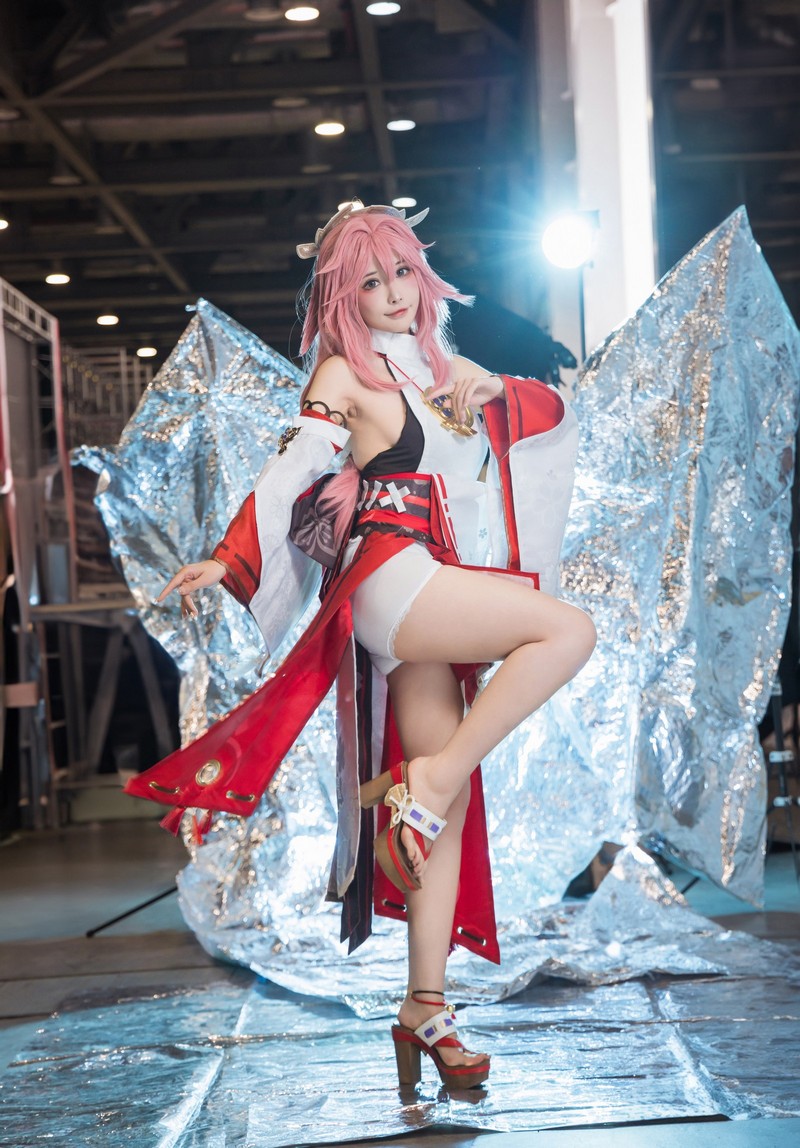 糖果果Candy 八重神子 Cosplay 高清写真【18P｜318MB】插图1