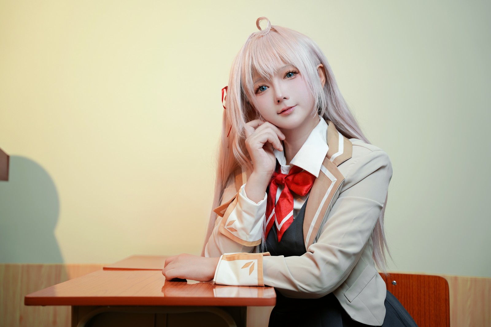 喜欢爱理吗写真集：邻座艾莉同学俄语羞涩系列高清套图（30P-136.1M）插图9