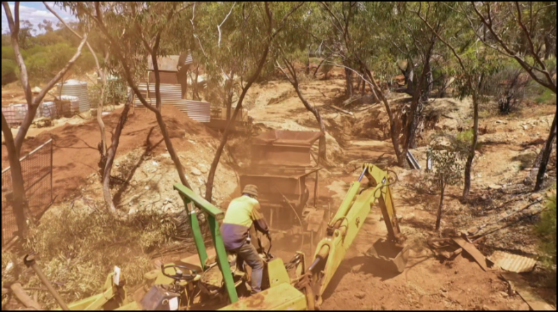 [Image: ekmal7ux6g84.png]