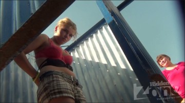 [Image: Voyeur17595082524.jpg]