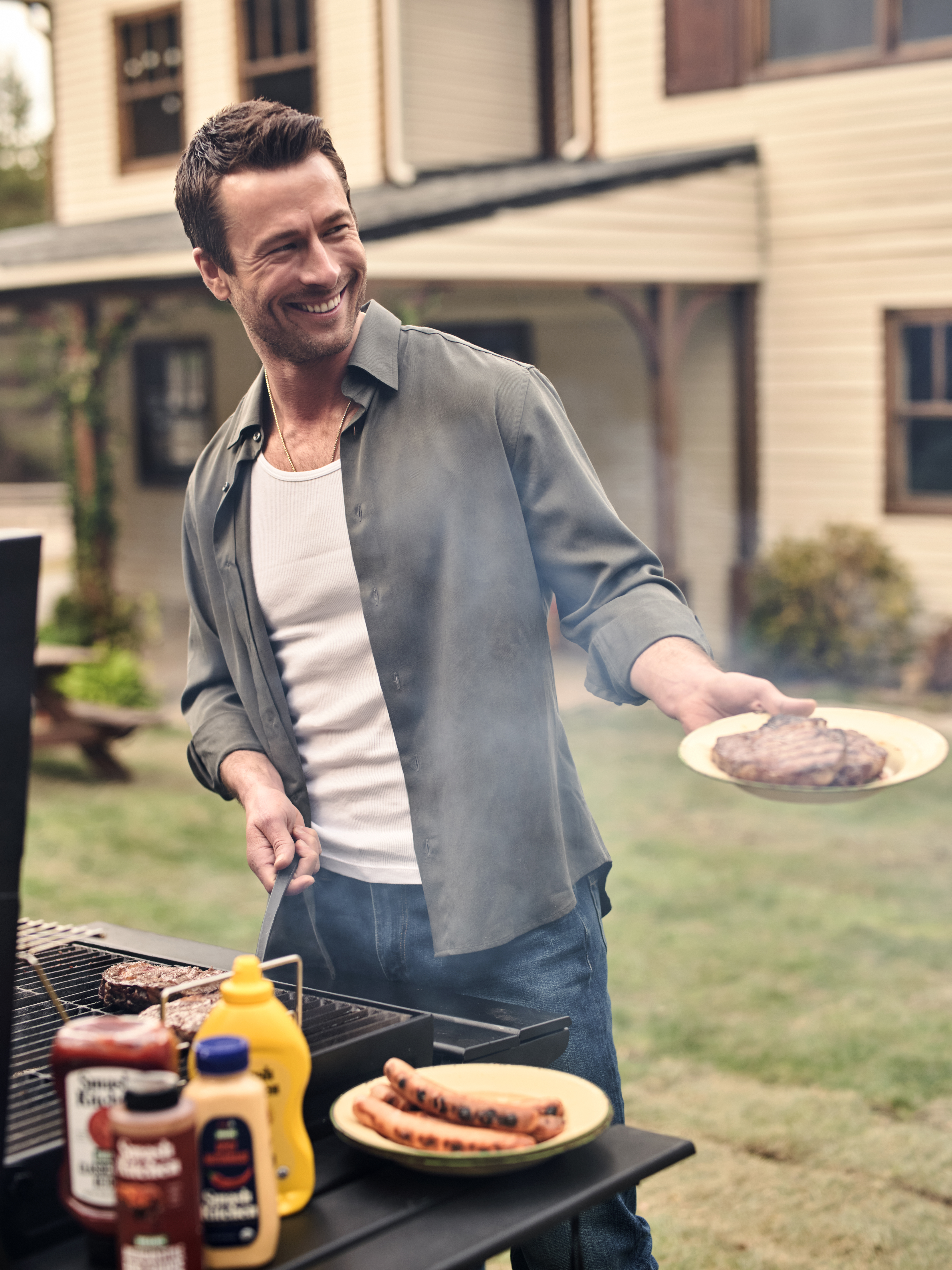 Glen Powell with Smash Kitchen