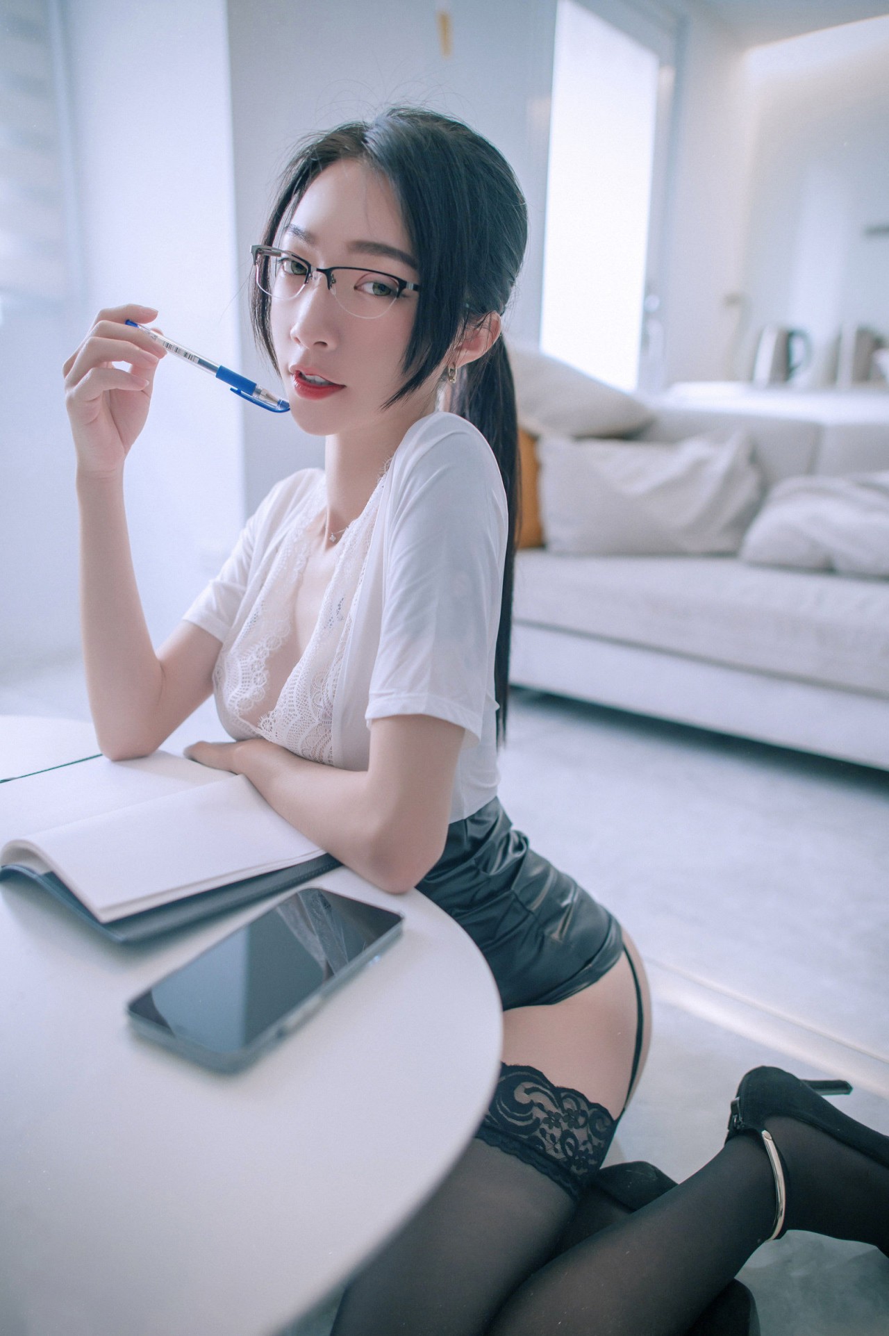 jvid 飘 飘《性感保险业务员》写真作品欣赏，较为性感的风格插图3