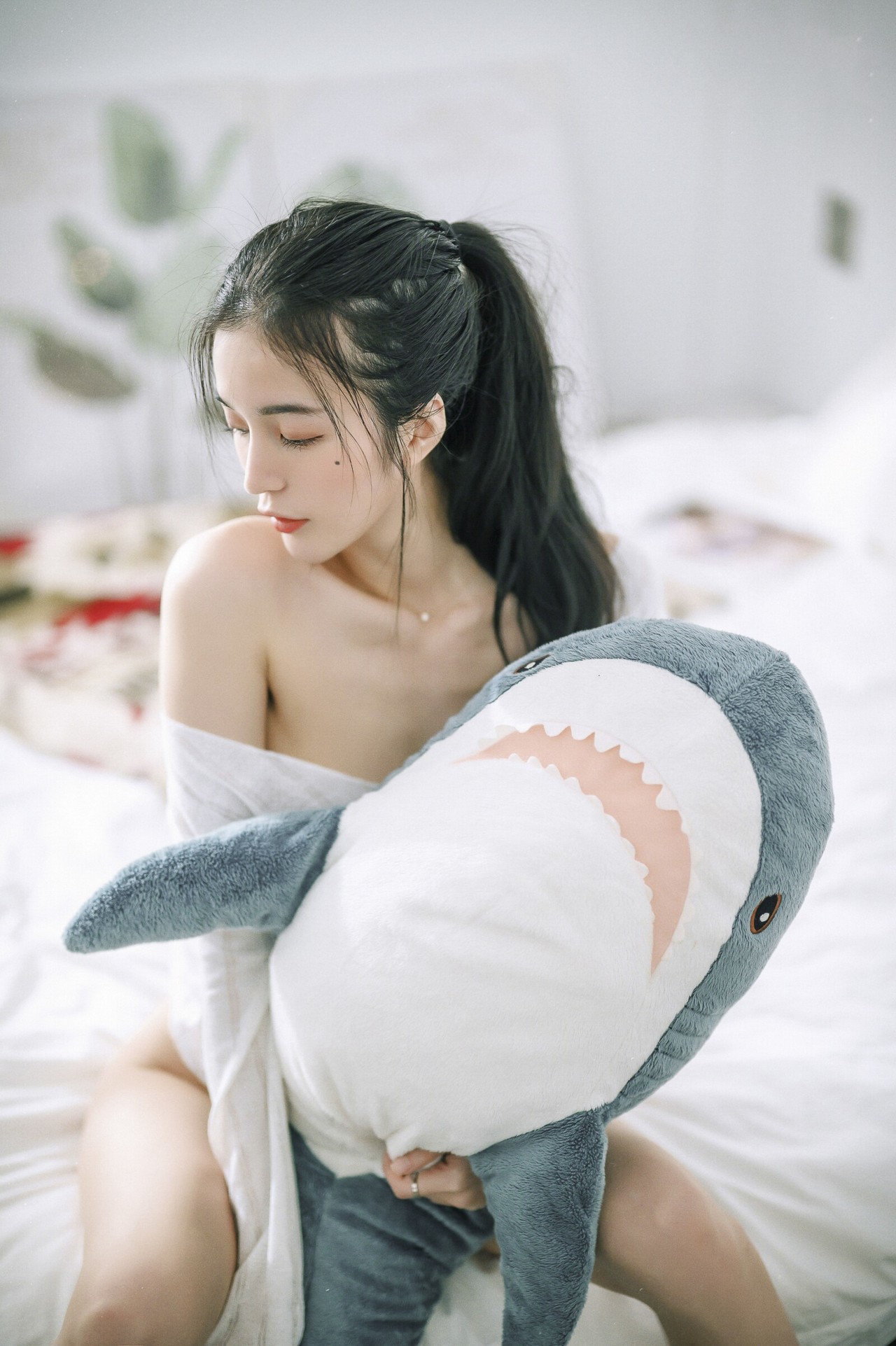 JVID辰辰《妖精女友》写真照，内裤，慵懒与性感美图插图1