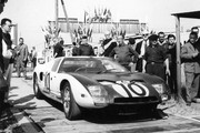  1964 International Championship for Makes - Page 3 64lm10-GT40-MKI-BMc-Laren-PHill-6