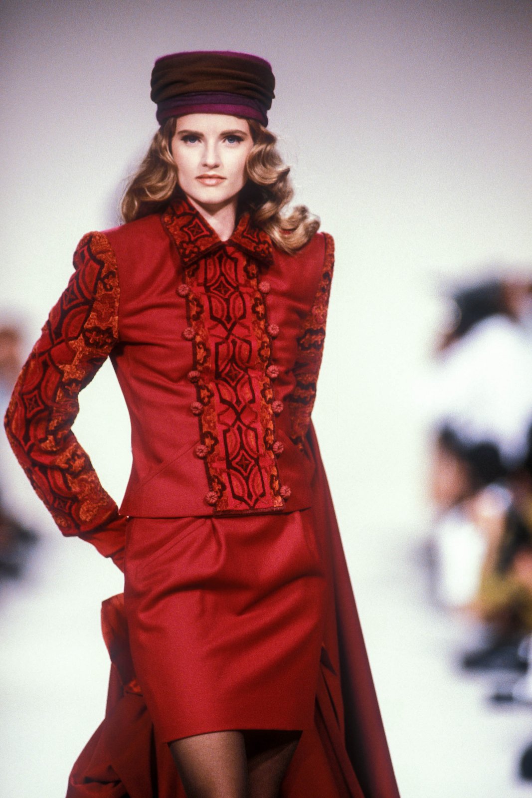 S/S 2001 Jean Louis Scherrer Haute Couture Backless Jewelled Runway Dr –  Shrimpton Couture