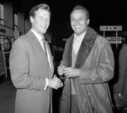 roger-moore-b75