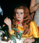 Senta-Berger-mb05