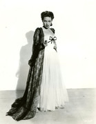 Yvonne-De-Carlo-c73