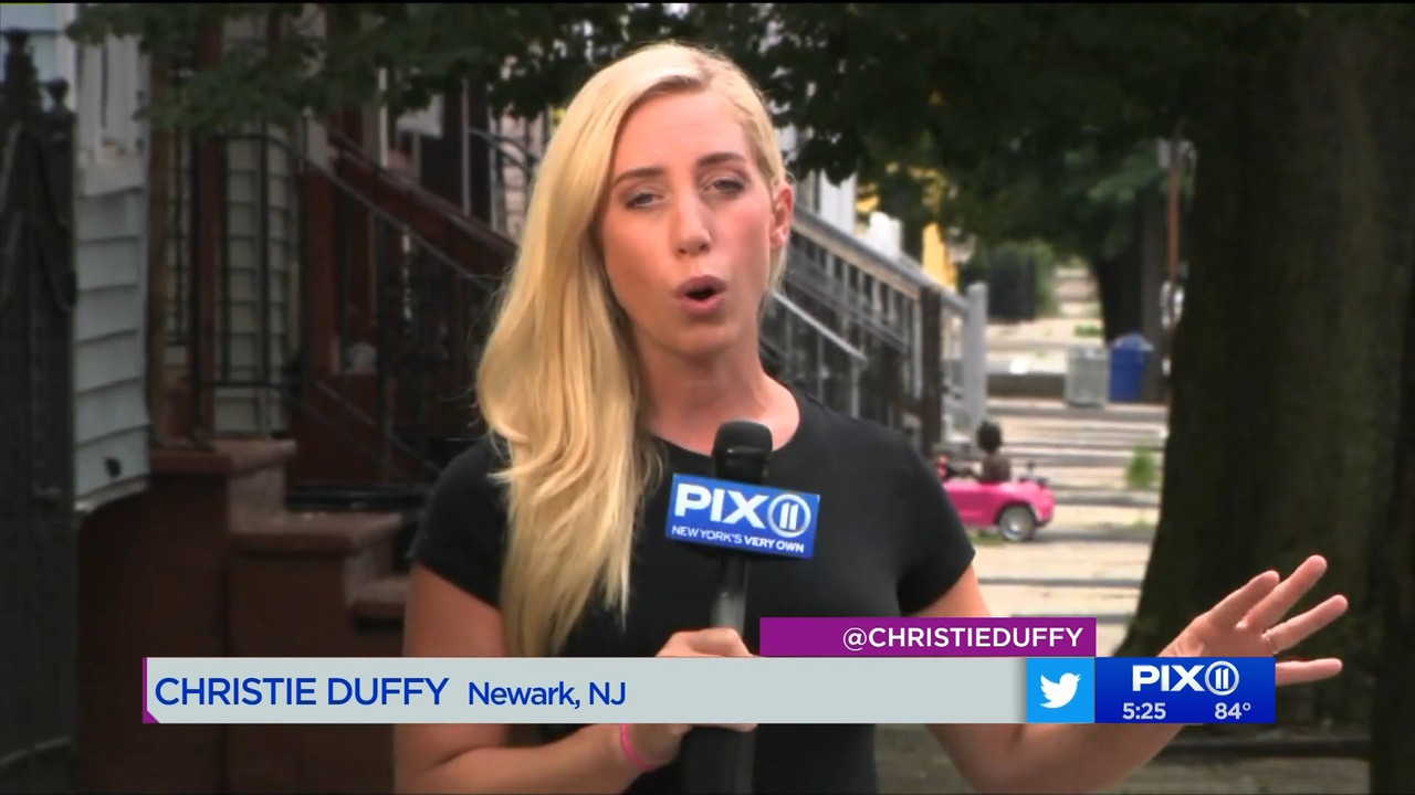 08.01 - 22.00.00 - PIX11 News at 5..ts_snapshot_00.31.20.693