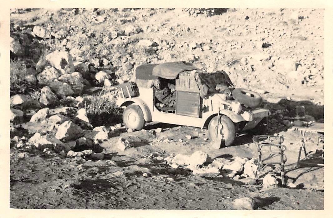 VW - Kübelwagen Afrikakorps Stellung vor Tobruk Libyen