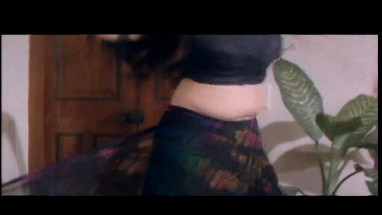 Geetha Molesting attempt from Aaj Ka Goonda Raaj mp4 snapshot 00 06 482