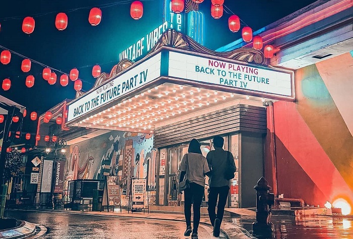 Broadway Alam Sutera.