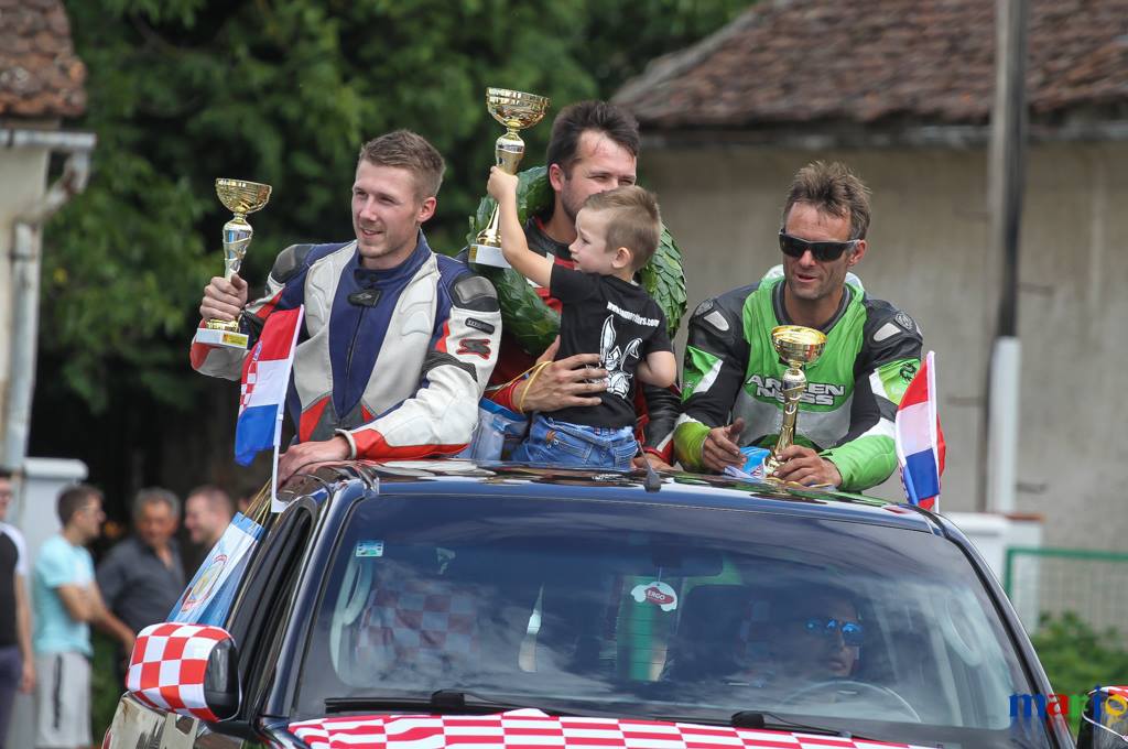 36271683_221721965218049_7419800477673455616_o