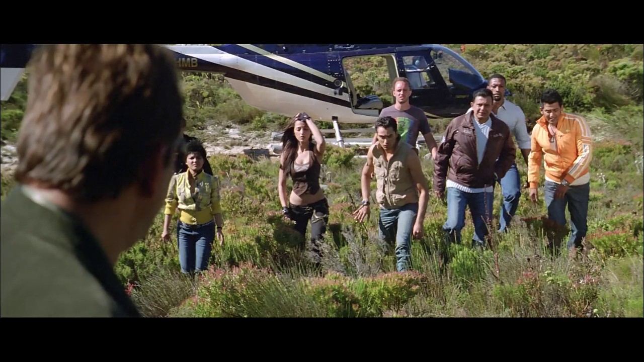 Luck-2009-Tamil-WEB-DL-1080p-x264-AVC-AAC-2ch-mkv-0004