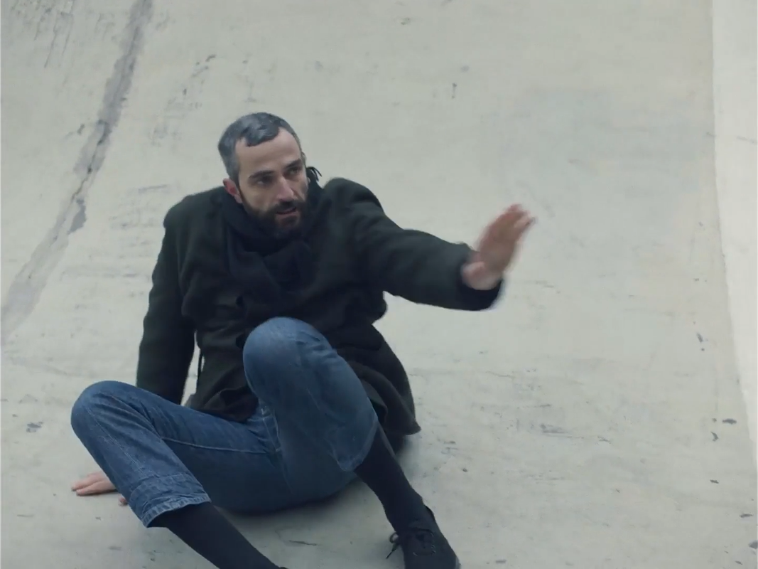 Apples.2020.iTALiAN.MULTi.1080p.WEB.x264-MeM (1).mkv_snapshot_00.26.21_[2021.04.03_08.20.47]