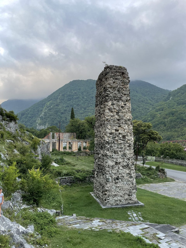 DE40CEF6-3307-4E4B-96FA-F23FEFD5C2AF