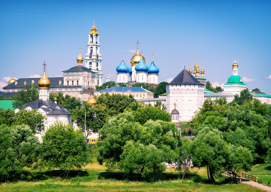 Церковно-культурное значение лавровых монастырей России