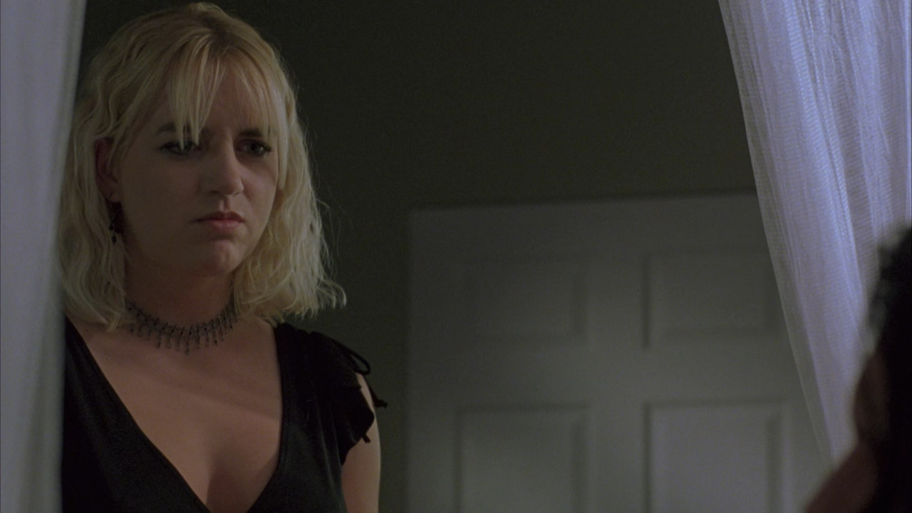 The Room (2003).mkv_snapshot_01.30.27_[2018.03.08_02.25.09]