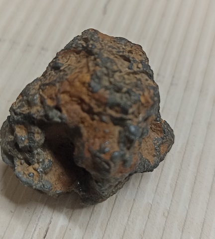 Demande d'identification : scories ou météorite ? 3-HD