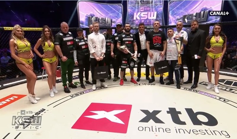 Резултати от XTB KSW Epic: Адамек победи Халидов