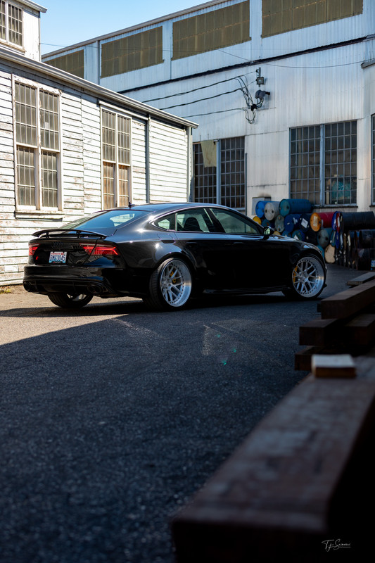 RS7_WB_Industrial_01