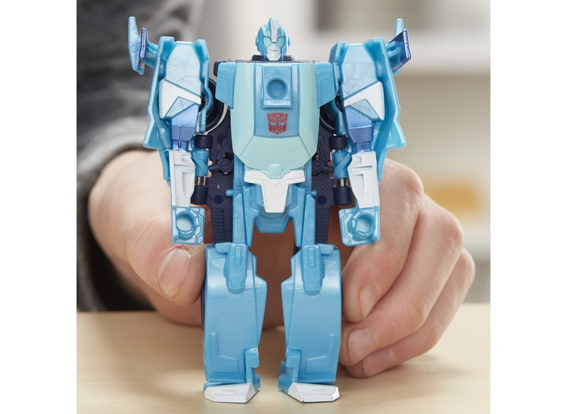 Transformers-Cyberverse-1-Step-Blurr-006