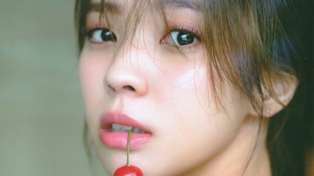 【画像】Igaisei PB (Kobayashi Yui 2nd Photobook) 【画像】Igaisei PB (Kobayashi Yui 2nd Photobook)