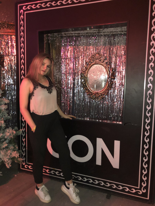 E9B3532E-1CEA-4B78-A816-59A3156345DE